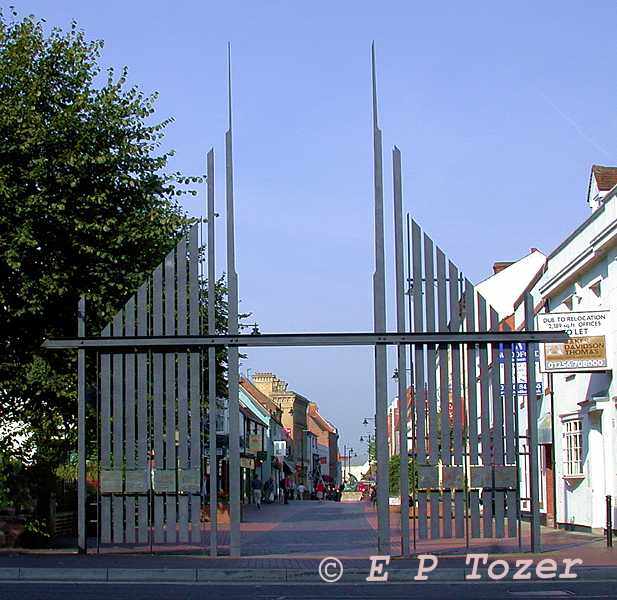 'Triumphal Gates' sculpture, image  E.P.Tozer